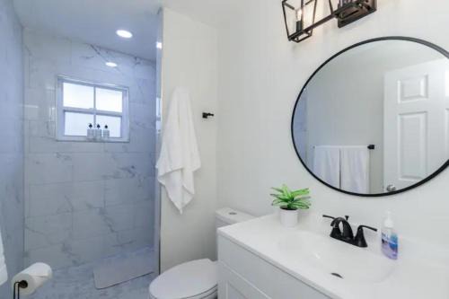 Central Sarasota Apartamento | Dreamy Bay Apartment 2bed 1bath with full kitchen and laundry