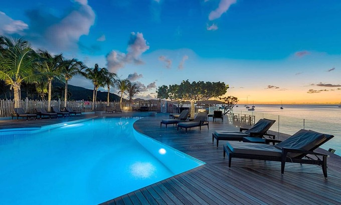 Grand Case Complejo | Dreamy Coastal Suite | Paddle, Snorkel, Dine & Explore in Tranquility