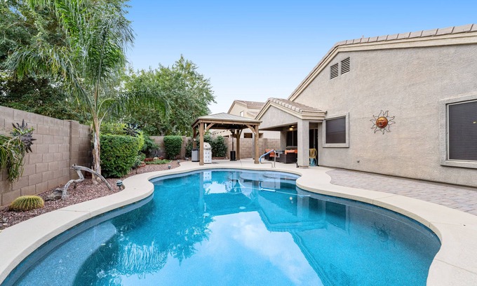 Dos Rios Casa | Dreamy home with private pool, high-speed WiFi, full kitchen, & W/D