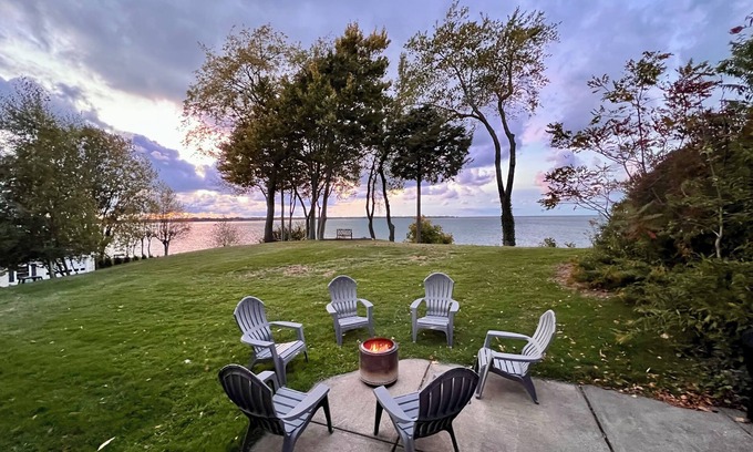 Erie Casa | Dreamy Lake House - Erie, PA