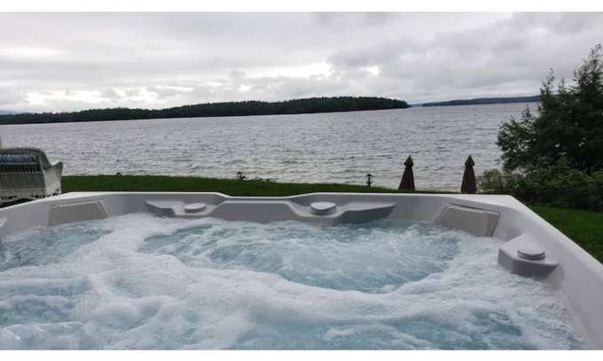 Gilford Casa | Dreamy Lakefront Getaway, Beach, Skiing,Hiking GIC