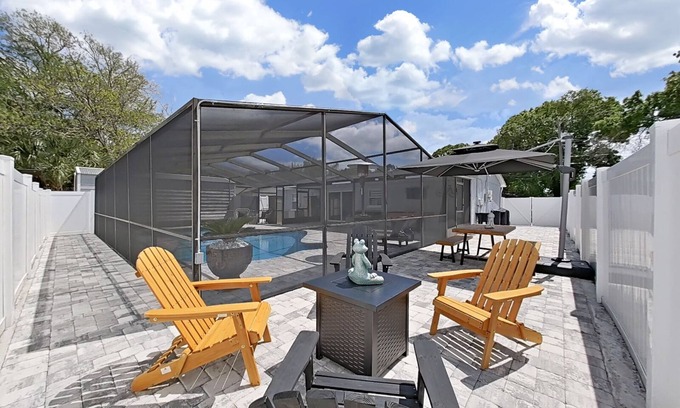 Orient Park Casa | Dreamy Oasis 4-BR, 1 mile from Hard Rock Casino / With “Pool”