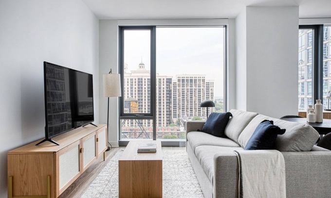 South Loop Apartamento | Dreamy South Loop Studio w/ Pool, Gym, Roof Deck, near L, by Blueground (#CHI430)