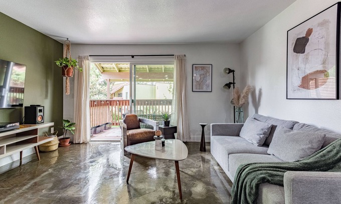 Roosevelt Condominio | Dreamy Villa near CRMC & Downtown