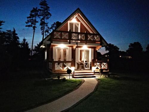 Morzyczyn Chalet De Esquí | Drewniany domek nad Miedwiem