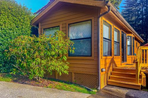 Brookings Casa | Drift Away Cabin