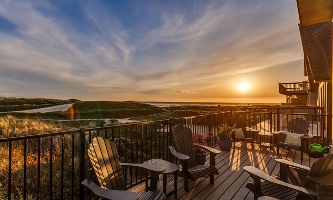 Callender Casa | "Drifting Sands" 3BR/2BA Beach House. Sleeps 6