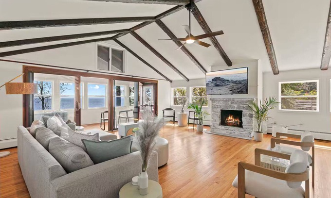 Chesapeake Ranch Estates-Drum Point Casa | Driftwood Haven, Chesapeake Bay views throughout
