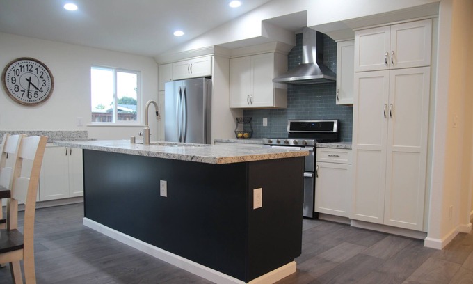 Costa Mesa Casa | Driftwood is between Disneyland and Newport Beach
