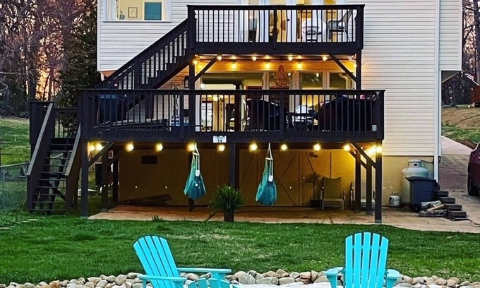 New London Casa | Driftwood Lake House- cozy , quiet cove!