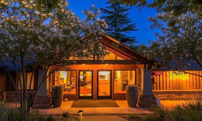 Zion National Park South Entrance Hotel | Driftwood Lodge