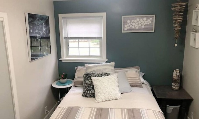Sarnia Apartamento | Driftwood on the Lakeshore