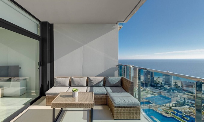 Cala Apartamento | DRIVE 240 3 Bedrooms Apartments