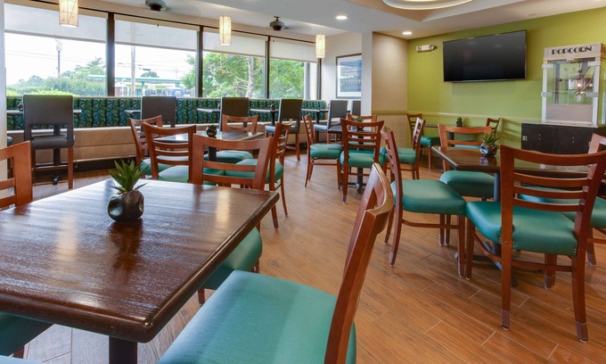 Larkwood Hotel | Drury Inn & Suites Nashville Airport