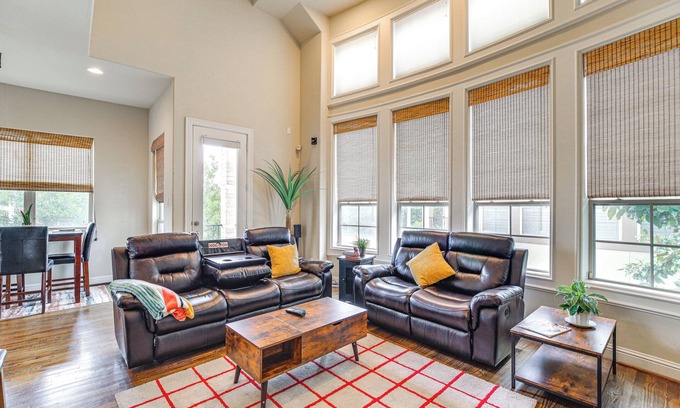 East Downtown Houston Casa | Dtwn Houston Home Near Stadiums: WFH Friendly!