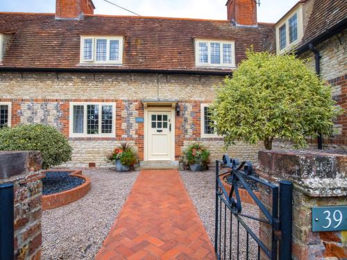Benson Casa | Dulcie Cottage