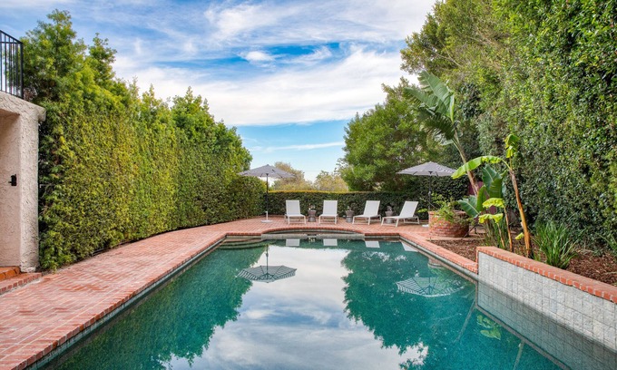 Central Malibu Villa | Dume Point by AvantStay | Tennis + Pool in Malibu