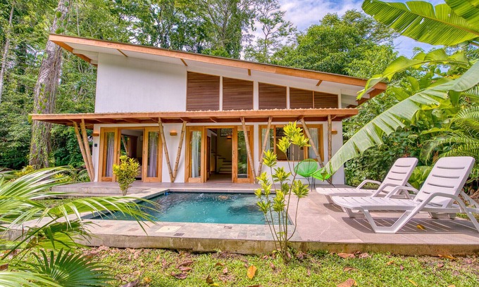 Chiguata Chalet De Esquí | Casa Duna. Casa diseño tropical & piscina privada
