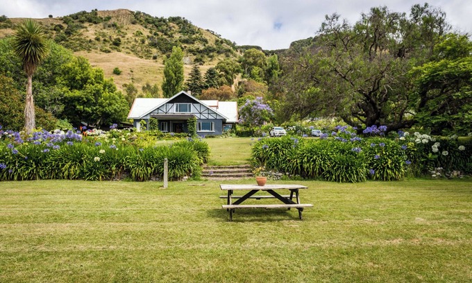 Clarence Casa | Dunluce Coastal Farmstay - Kaikoura Holiday Home