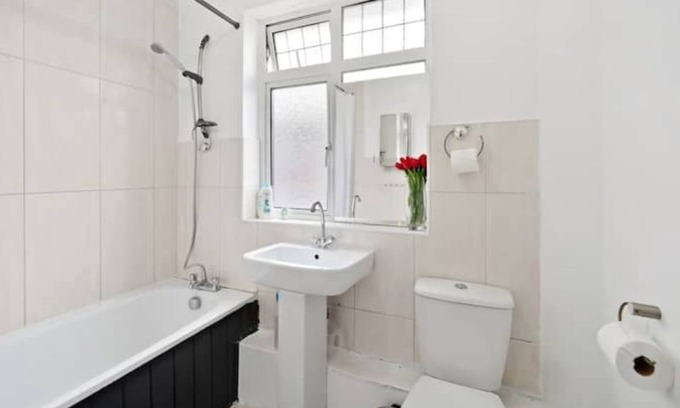 Dunstable Casa | Dunstable 3 bedroom houseParking