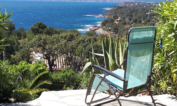 Le Dramont Apartamento | Dúplex, 2 habitaciones, terraza con amplia vista al Mediterráneo / Garaje