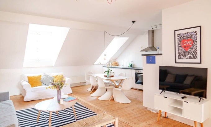 Brussels Casa | Duplex Apartment - Midi Station / Nespresso / kitchen