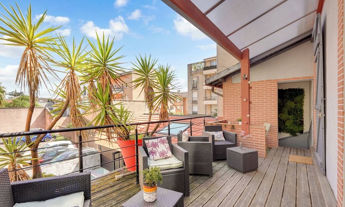 Minimes - Barriere de Paris Apartamento | Duplex apartment in the heart of Les Minimes, close to the Canal du Midi and the metro.