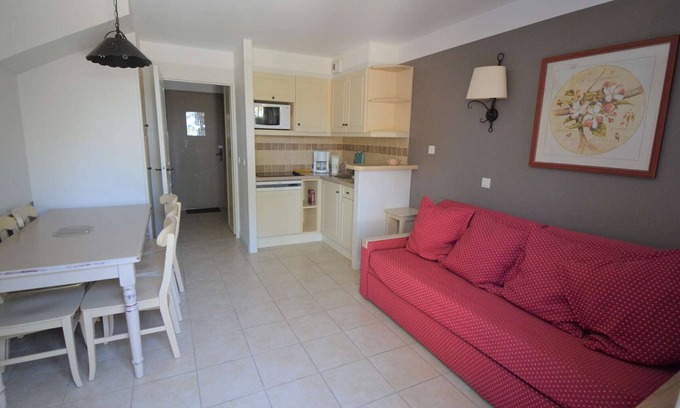 Rouret Casa | Casa para 6 personas, 4 piezas, terraza privada, zona tranquila
