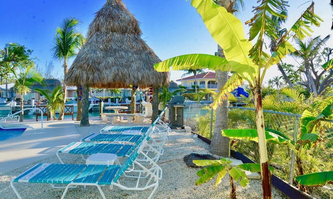 Marathon Casa | DUCK KEY Grand 3/2 W / 90 'Dock privado, SIN HONORARIOS, Almacenamiento de remolque incluido