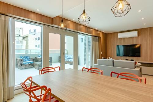 Matriz Apartamento | Duplex Incrível, 2 Quartos, varanda, 2 vagas Batel by UROOMS