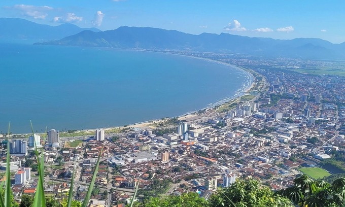 Martim de Sa Condominio | Duplex penthouse with seaview