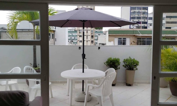 Ipanema Apartamento | Duplex Penthouse Ipanema - 3 blocks from Ipanema beach 400mts from the beach