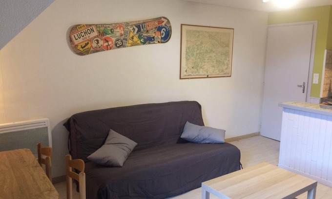 Bagneres-de-Luchon Apartamento | Duplex T2 Cabin al pie de los teleféricos con estacionamiento