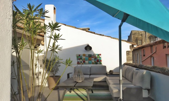 St.-Remy-de-Provence Casa | Centro de pueblo duplex con gran terraza orientada al sur (*****)