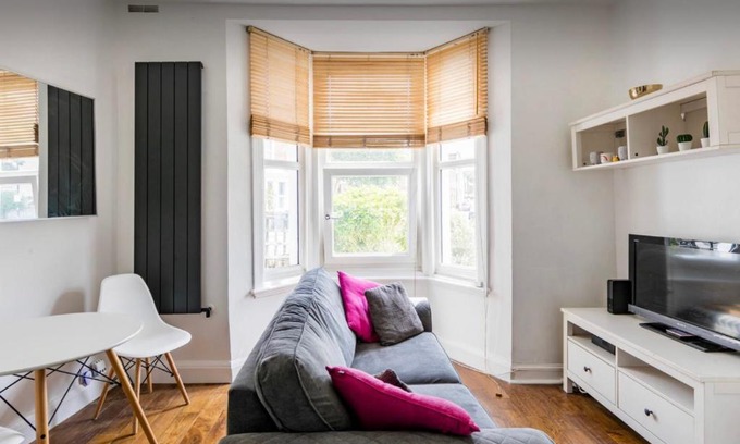 Herne Hill Apartamento | Duplex with free parking