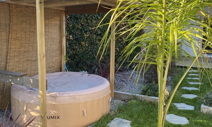 Hyeres Casa | Duplex with garden and Jacuzzi in the countryside