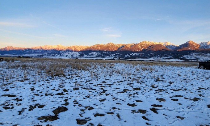 Livingston Apartamento | Duplex with gorgeous mountain views!