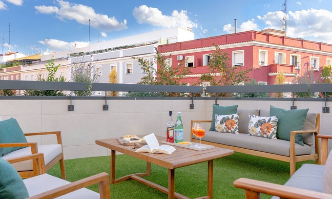 Ciudad Jardin Apartamento | Dúplex con gimnasio, piscina y garaje en Ciudad Jardín
