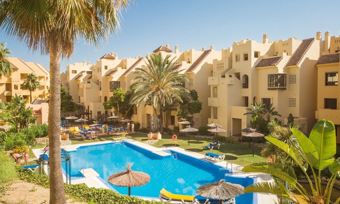 Castillo de Sabinillas Apartamento | Duquesa Village-Luxury apartment with sea & golf views