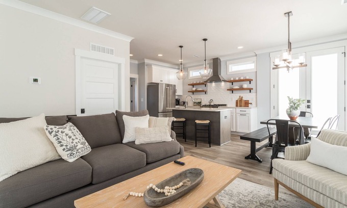 Durham Casa | Durham's Modern FarmHome! Minutes from Downtown and a mile from Duke University!
