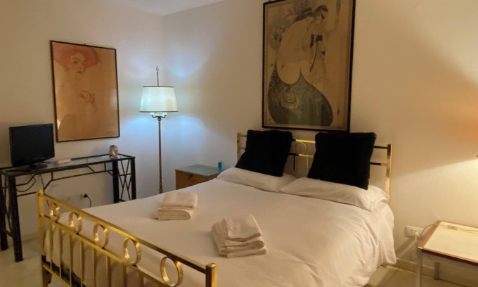 Citta Antica Apartamento | Dwelling Art and Wine