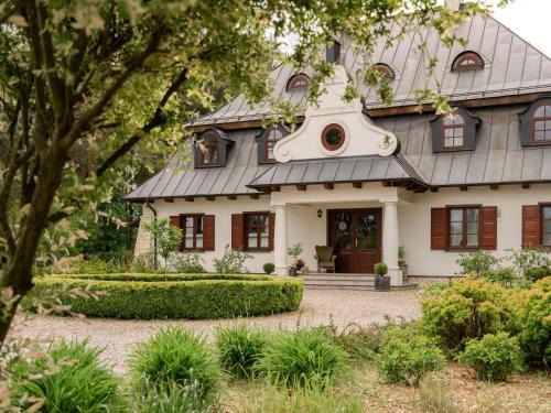 gmina Karczmiska Casa | Dworek Kazimierski