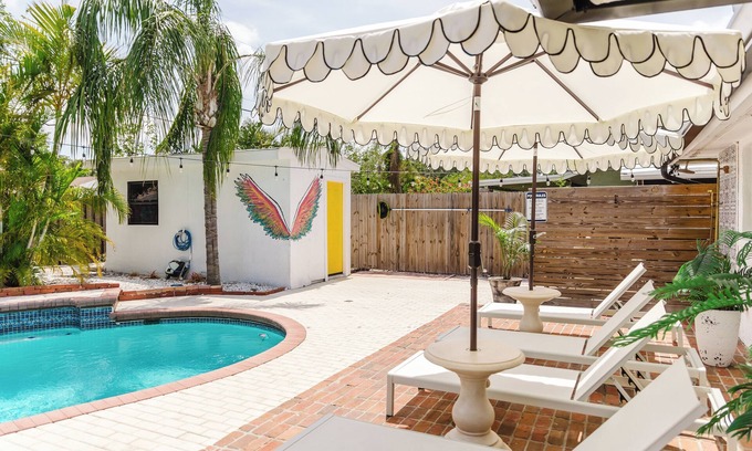 Sarasota Casa | *DWTN*Heated Pool* Tropical Paradise!!