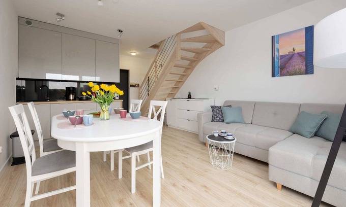 Trzesacz Apartamento | Dwupoziomowy Apartament z Parkingiem - Taras i Balkon - 3 Sypialnie by Noclegi R