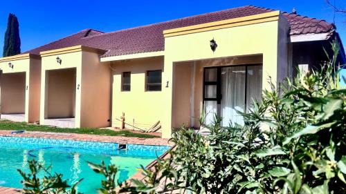 Klerksdorp Casa | Dzana guesthouse