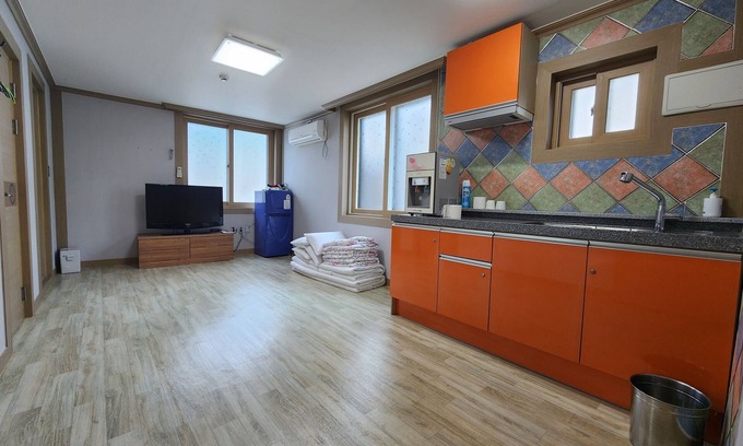 Ulleung-gun Hotel | e cozy Hotel
