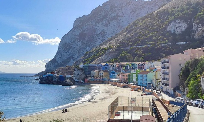 Gibraltar Apartamento | E1 Suites - Hosted by Sweetstay