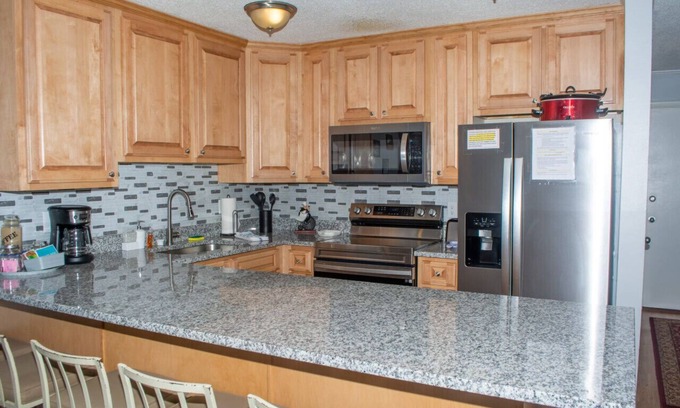 Ghent Condominio | E104 · Winterplace Ski in Ski out condo First floor! E104