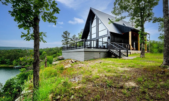 Drasco Cabina | Eagle Bluff Cabin at Greers Ferry Lake