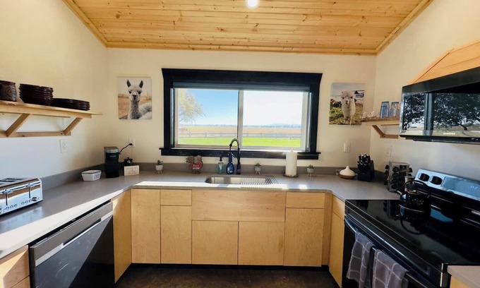 Joseph Casa | Eagle Cap Farms hosted owned and operated by Eagle Cap Vacation Rentals